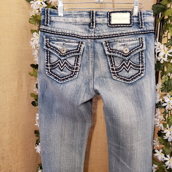 Suko Cropped Jeans - Picture 3 of 9